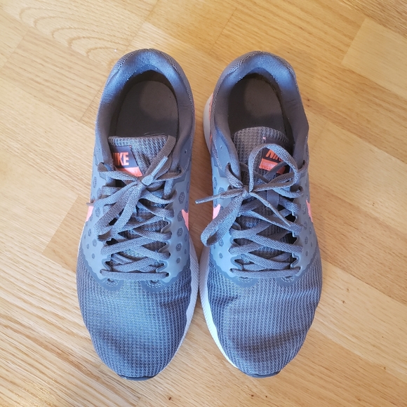 Nike Running Shoes - Picture 3 of 11